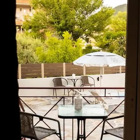 Stefanos & Zenia's Apartment2 -nydri نيدري