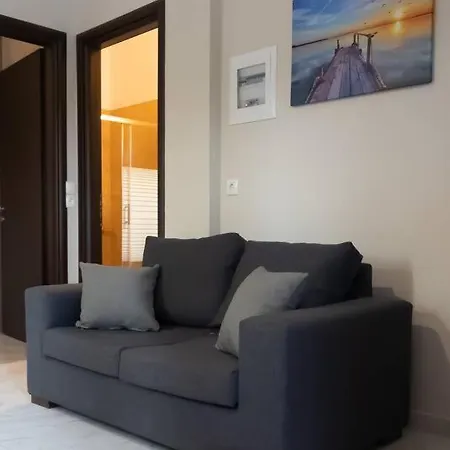 Stefanos & Zenia's Apartment2 -nydri Daire
