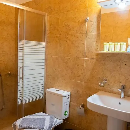 Stefanos & Zenia's Apartment2 -nydri Daire *